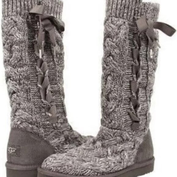 UGG W MAHALYA Boots, Grey tones, Size 6, EUC - Picture 7 of 7